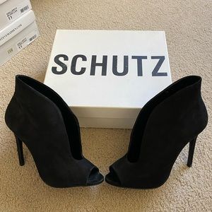 Schutz Black Peep Toe Bootie Sandalia Salto Alto